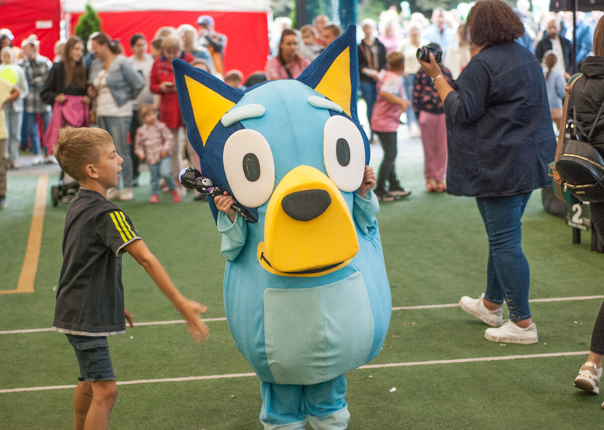Tydzień temu była impreza przy kościele pw. Świętego Michała Archanioła, teraz przyszła pora na imprezę plenerową na orzegowskiej Burloch Arenie.