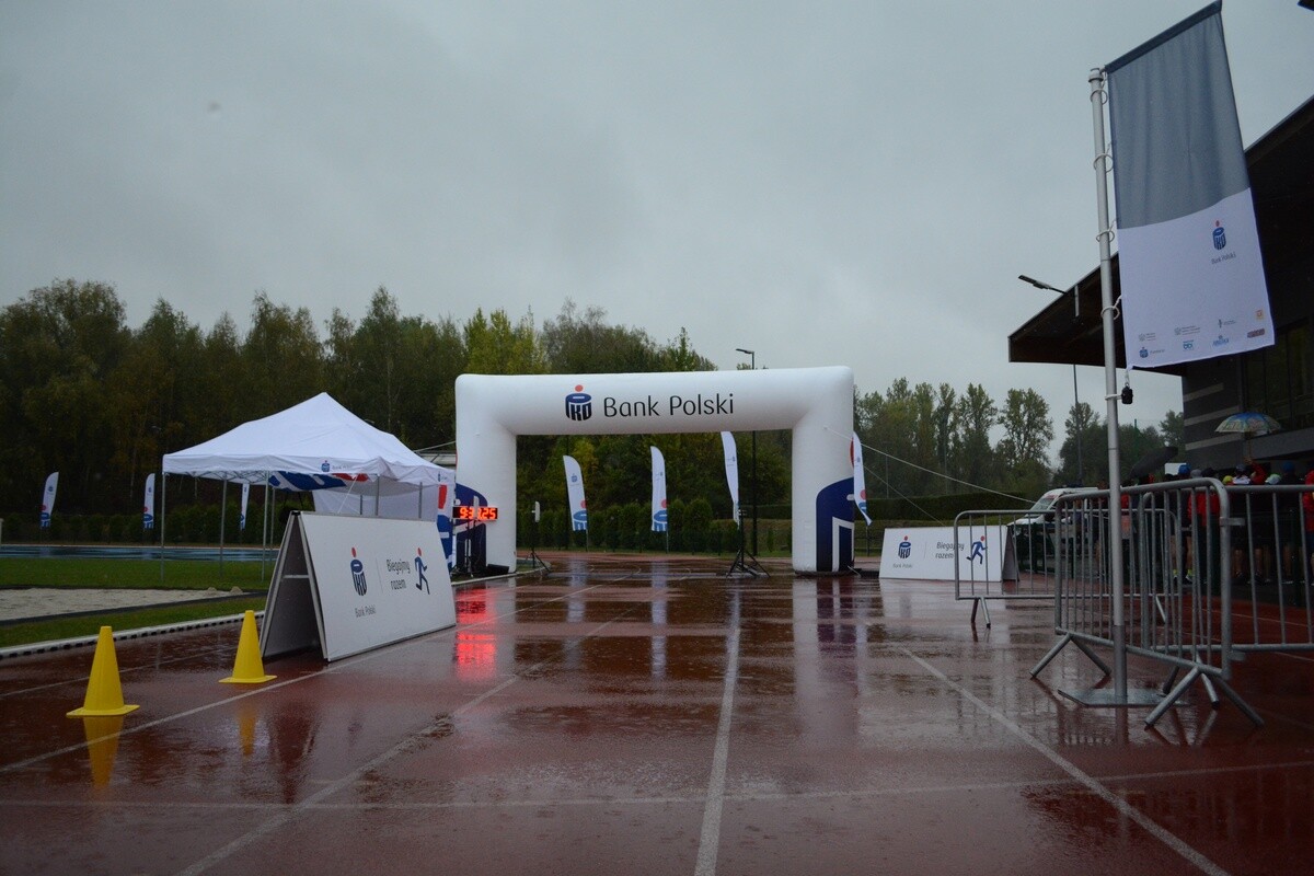 8. PKO Bieg Charytatywny odbył się z wielkim entuzjazmem i zaangażowaniem zarówno dorosłych, jak i młodszych biegaczy / fot. Krzysztof Faber