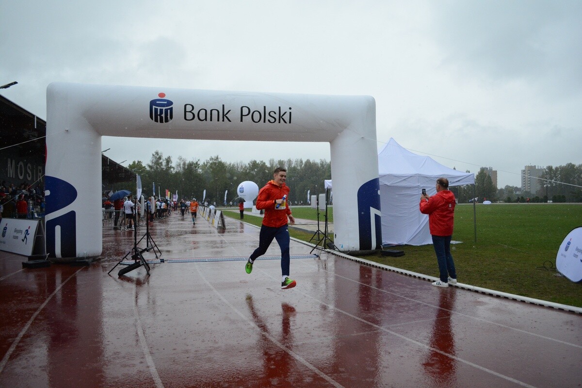 8. PKO Bieg Charytatywny odbył się z wielkim entuzjazmem i zaangażowaniem zarówno dorosłych, jak i młodszych biegaczy / fot. Krzysztof Faber