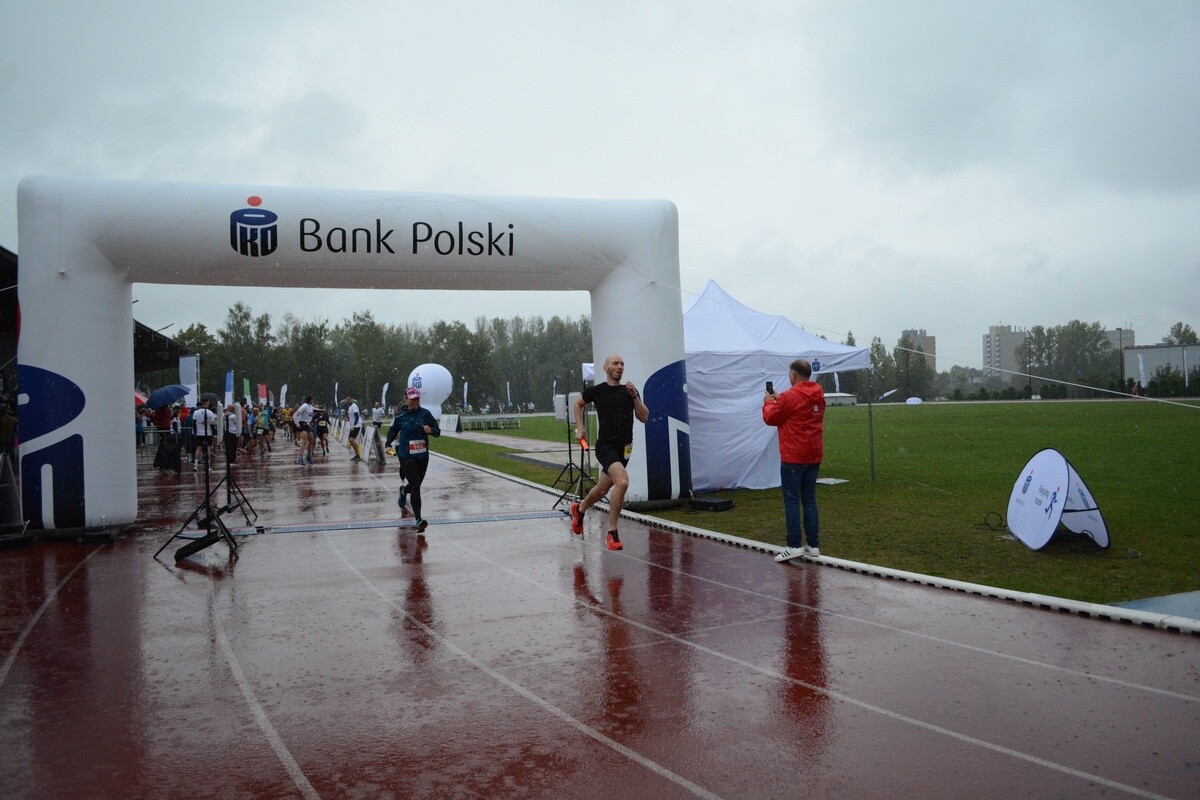 8. PKO Bieg Charytatywny odbył się z wielkim entuzjazmem i zaangażowaniem zarówno dorosłych, jak i młodszych biegaczy / fot. Krzysztof Faber
