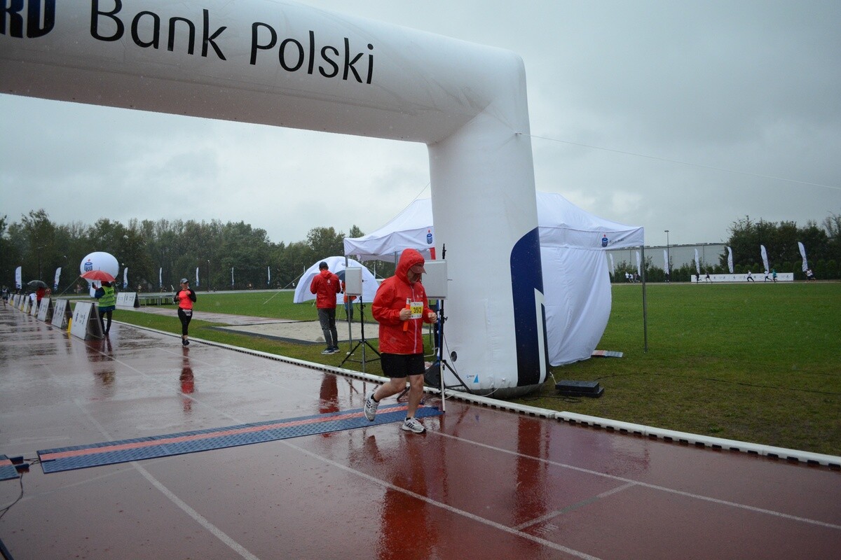 8. PKO Bieg Charytatywny odbył się z wielkim entuzjazmem i zaangażowaniem zarówno dorosłych, jak i młodszych biegaczy / fot. Krzysztof Faber