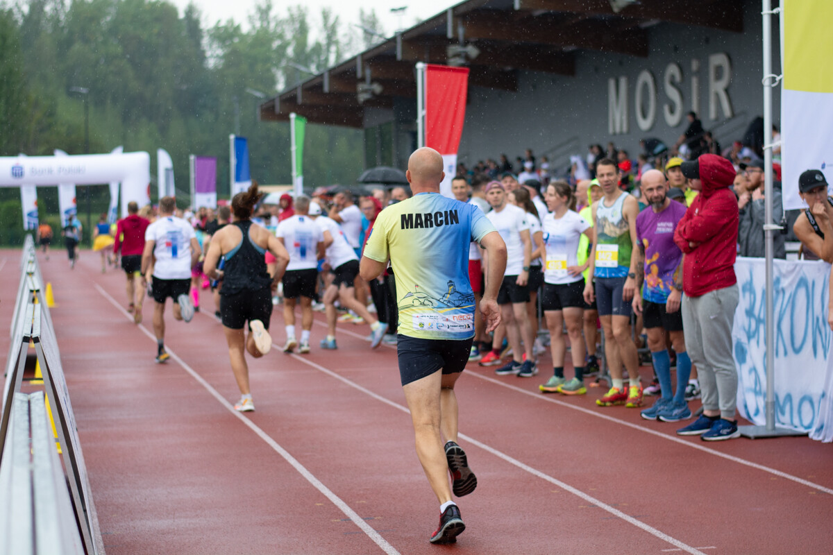 9. PKO Bieg Charytatywny w Rudzie Śląskiej. Uczestnicy pobiegli w szczytnym celu [ZDJĘCIA] / fot. Marek i Krzysztof Faber