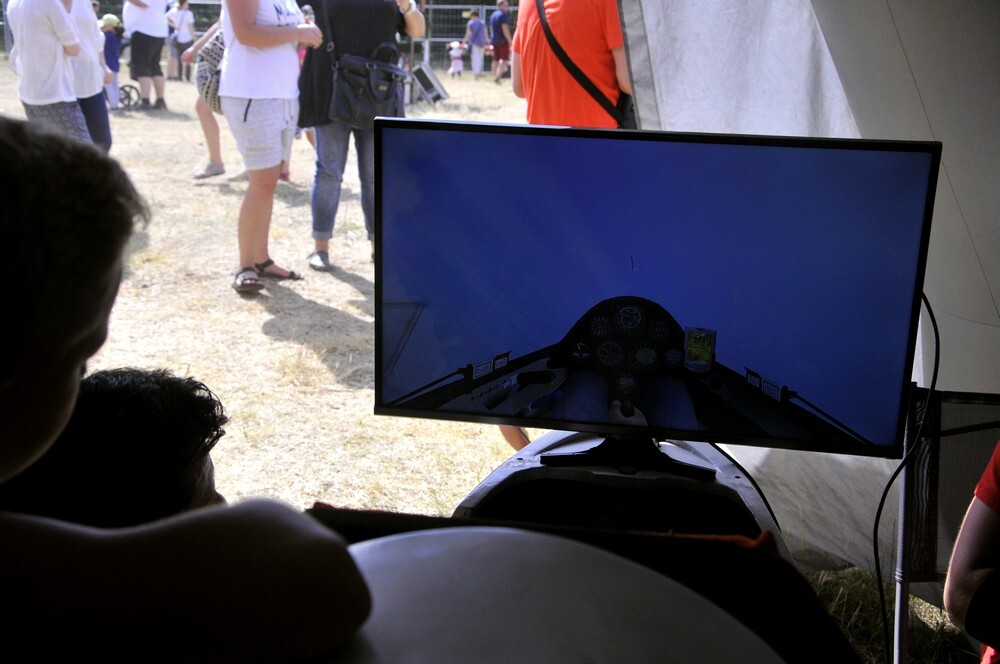 Balony, drony, latawce, szybowce i inne sprzęty związane z lotnictwem - wszystko to zagościło na terenach przy ulicy Górnośląskiej na Bykowinie, gdzie odbył się kolejny Aeropiknik.