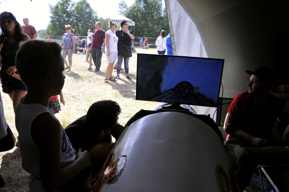 Balony, drony, latawce, szybowce i inne sprzęty związane z lotnictwem - wszystko to zagościło na terenach przy ulicy Górnośląskiej na Bykowinie, gdzie odbył się kolejny Aeropiknik.