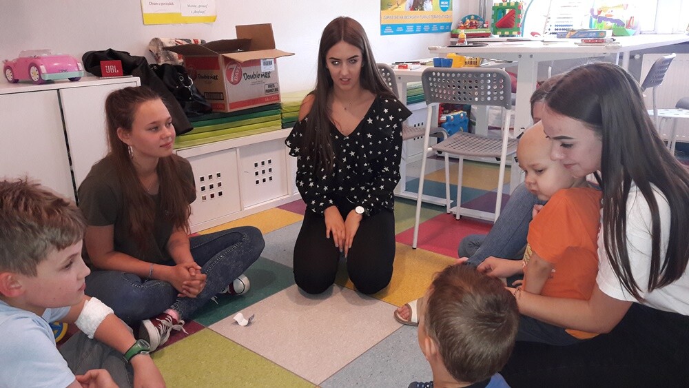 Uczniowie Szkoły Podstawowej nr 2 w Rudzie Śląskiej od pięciu lat regularnie wspierają dziecięce oddziały onkologiczne na terenie naszej aglomeracji.