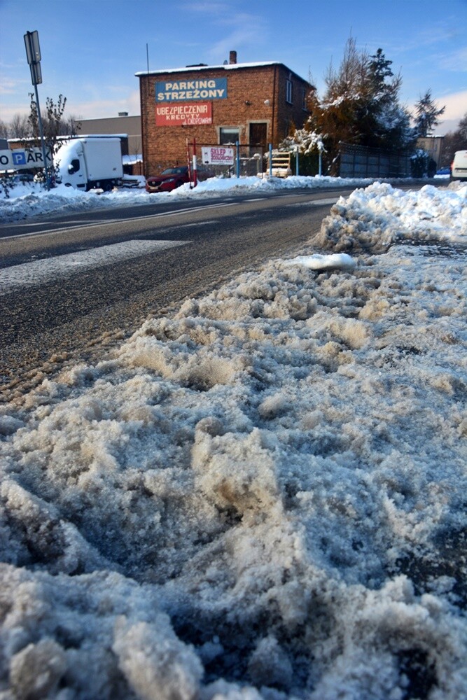 Czy zima znowu zaskoczyła drogowców? / fot. Jacek Knapik / Karolina Bauszek-Żurek
