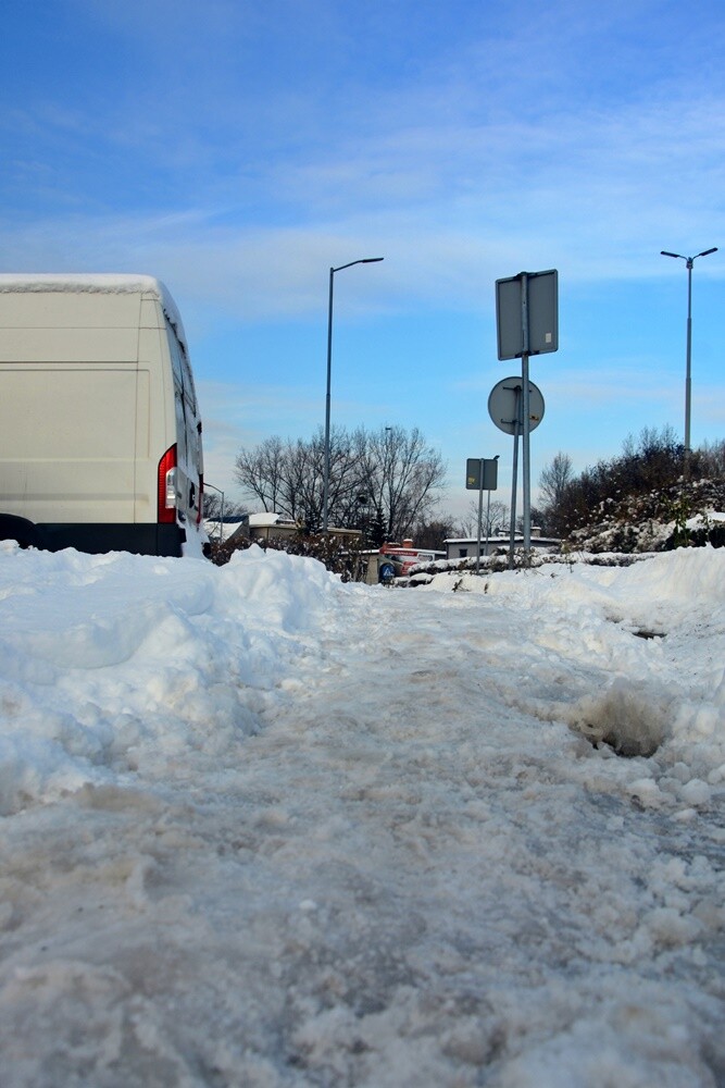 Czy zima znowu zaskoczyła drogowców? / fot. Jacek Knapik / Karolina Bauszek-Żurek