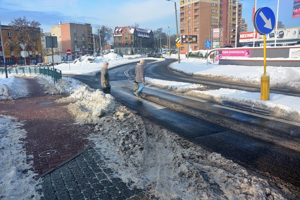 Czy zima znowu zaskoczyła drogowców? / fot. Jacek Knapik / Karolina Bauszek-Żurek
