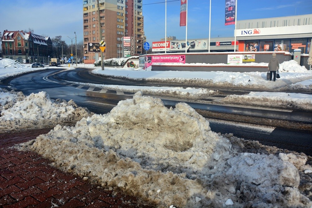 Czy zima znowu zaskoczyła drogowców? / fot. Jacek Knapik / Karolina Bauszek-Żurek