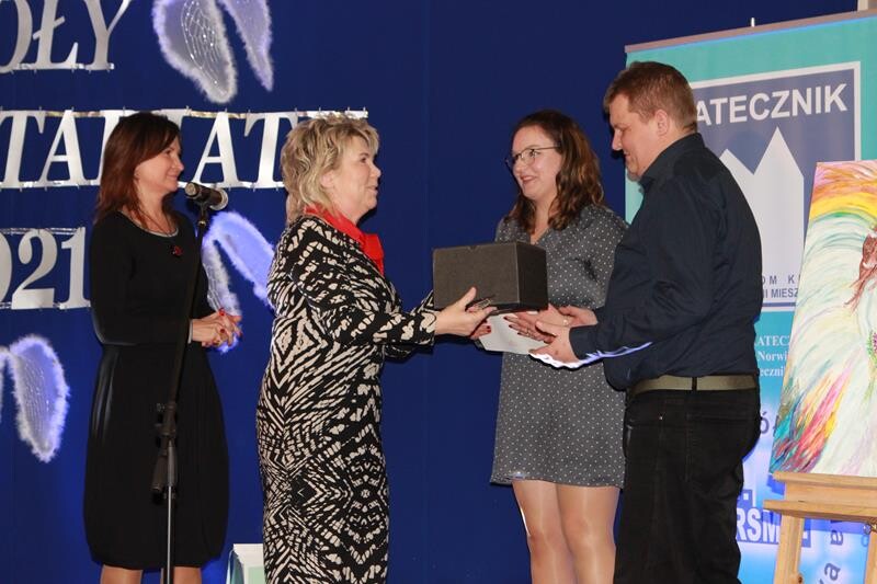 W piątkowy wieczór 39. osób, firm i organizacji, otrzymało nagrody i wyróżnienia za szczególną działalność na rzecz mieszkańców Rudy Śląskiej.