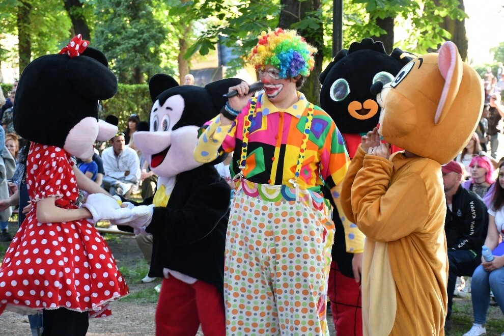 Trwają Dni Rudy Śląskiej. Pierwszego dnia, kiedy rudzianie świętowali Bajkowy Dzień Dziecka, wybrano dziecięcą prezydent, która obejmie stery władzy w mieście w najbliższy poniedziałek. To prawie sześcioletnia Liliana Czyż.