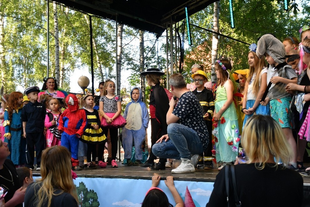 Trwają Dni Rudy Śląskiej. Pierwszego dnia, kiedy rudzianie świętowali Bajkowy Dzień Dziecka, wybrano dziecięcą prezydent, która obejmie stery władzy w mieście w najbliższy poniedziałek. To prawie sześcioletnia Liliana Czyż.