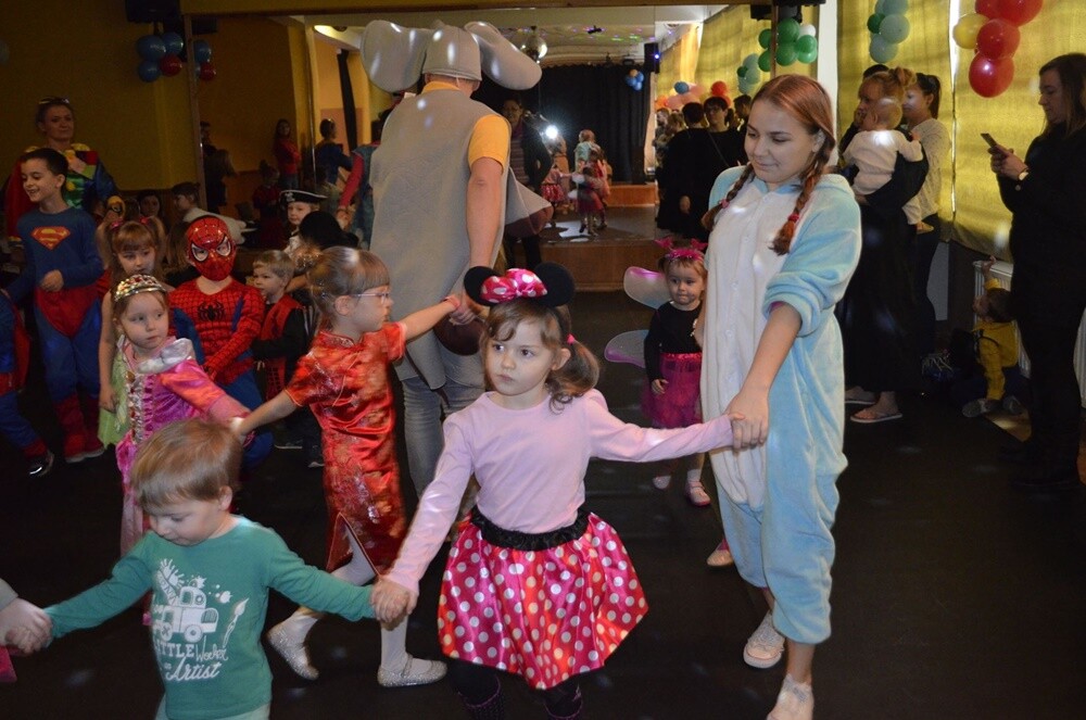 W minioną sobotę 26.01.2019 na godz. 10.00 do In-nego Domu Kultury przybyli wspaniali przebierańcy.