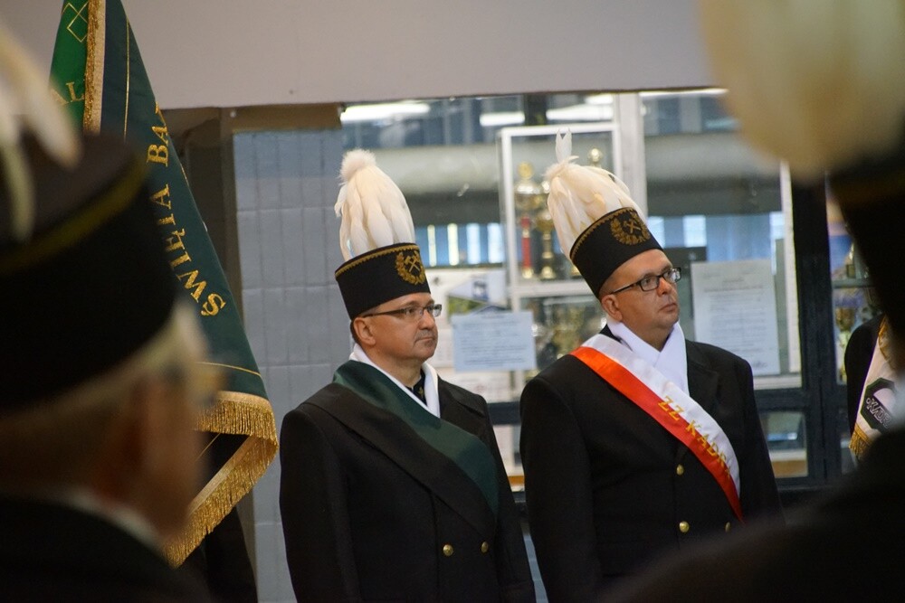 Dzisiaj z okazji Barbórki w całym mieście górnicy świętują. W kościołach odbyły się msze święte w intencji górników oraz ich rodzin. Nie zabrakło na nich kierownictwa kopalni, górników oraz przedstawicieli władz miasta.