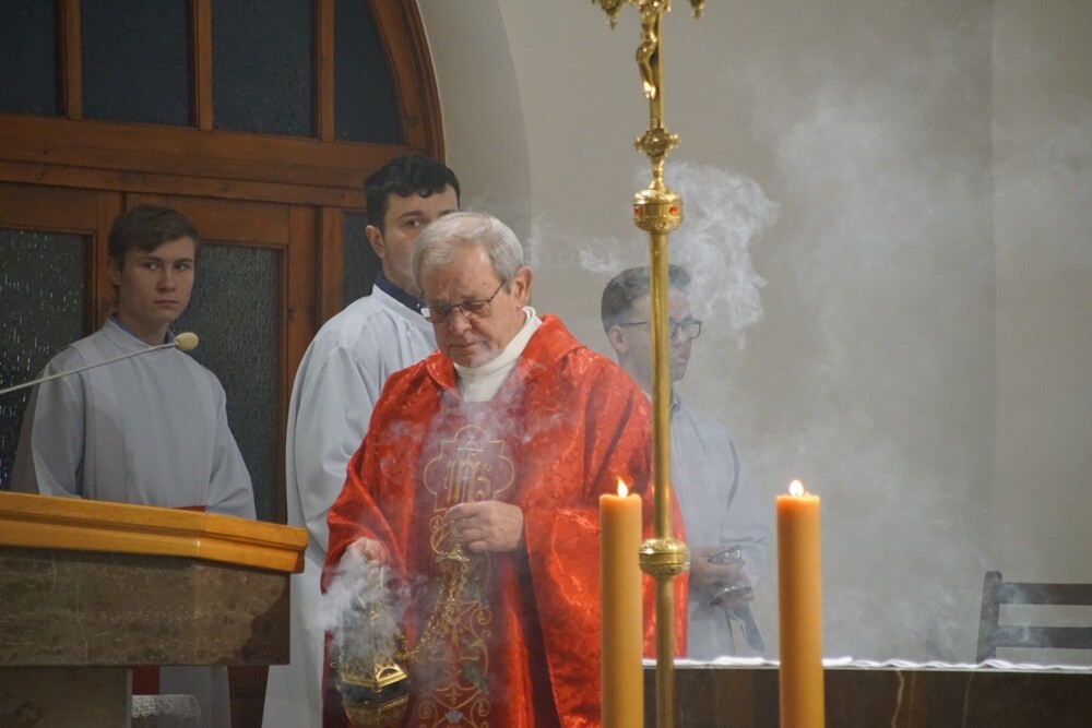 Dzisiaj z okazji Barbórki w całym mieście górnicy świętują. W kościołach odbyły się msze święte w intencji górników oraz ich rodzin. Nie zabrakło na nich kierownictwa kopalni, górników oraz przedstawicieli władz miasta.