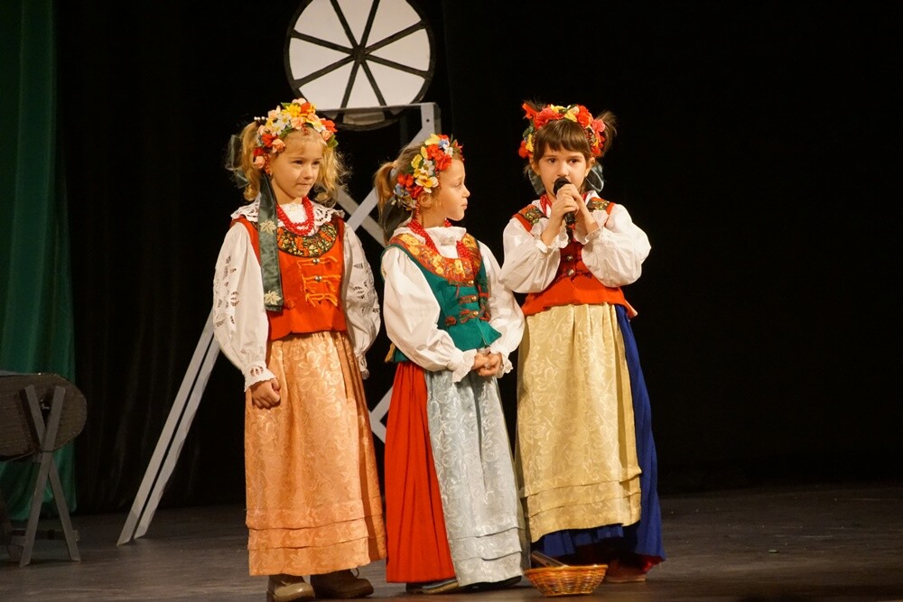 Wczoraj z okazji Barbórki w bielszowickim Domu Kultury odbyła się oficjalna akademia okolicznościowa, podczas której najbardziej zasłużeni górnicy otrzymali medale i szpady, które są symbolem wolności stanu górniczego.