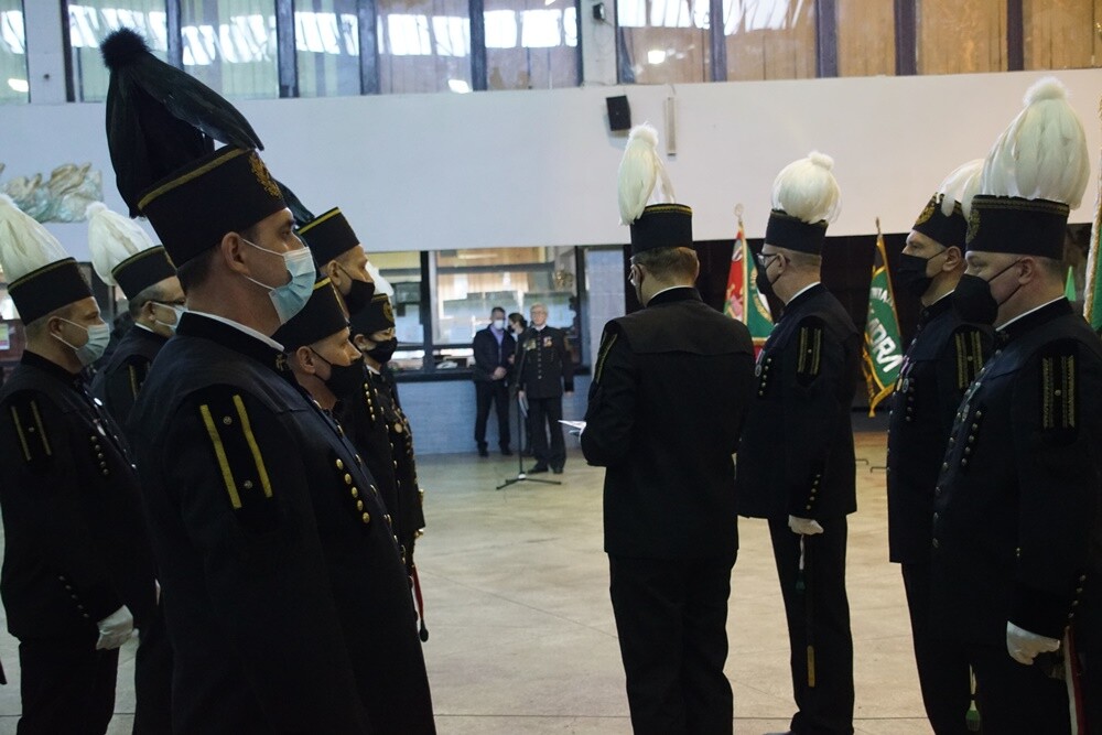 Jutro będziemy obchodzić wspomnienie św. Barbary, czyli tradycyjną Barbórkę. Już dzisiaj w cechowni KWK Bielszowice odbyły się pierwsze uroczystości!