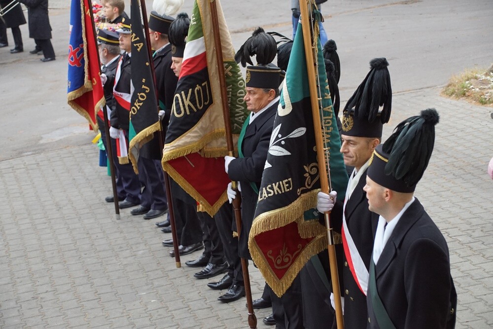 Dzisiaj z okazji Barbórki w całym mieście górnicy świętują. W kościołach odbyły się msze święte w intencji górników oraz ich rodzin. Nie zabrakło na nich kierownictwa kopalni, górników oraz przedstawicieli władz miasta.