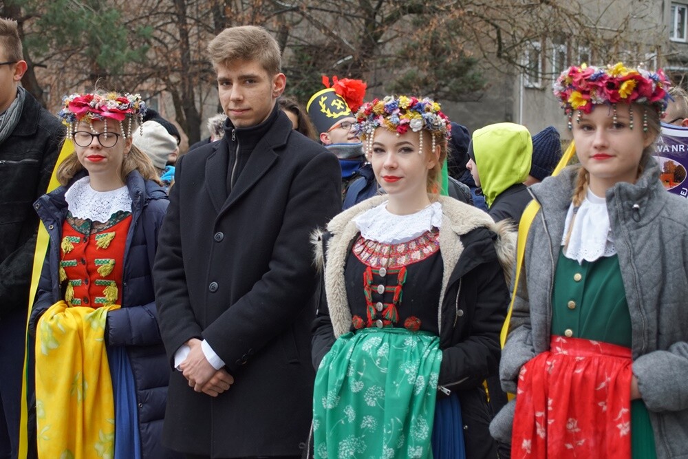 Dzisiaj z okazji Barbórki w całym mieście górnicy świętują. W kościołach odbyły się msze święte w intencji górników oraz ich rodzin. Nie zabrakło na nich kierownictwa kopalni, górników oraz przedstawicieli władz miasta.
