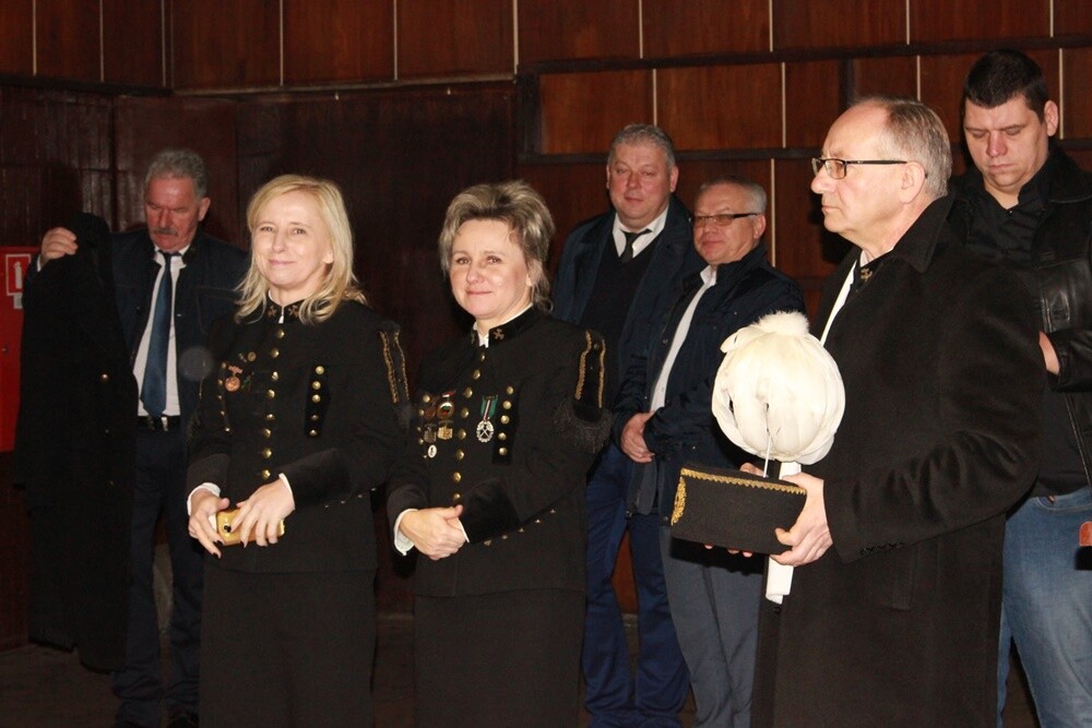 Dzisiaj z okazji Barbórki w całym mieście górnicy świętują. W kościołach odbyły się msze święte w intencji górników oraz ich rodzin. Nie zabrakło na nich kierownictwa kopalni, górników oraz przedstawicieli władz miasta.