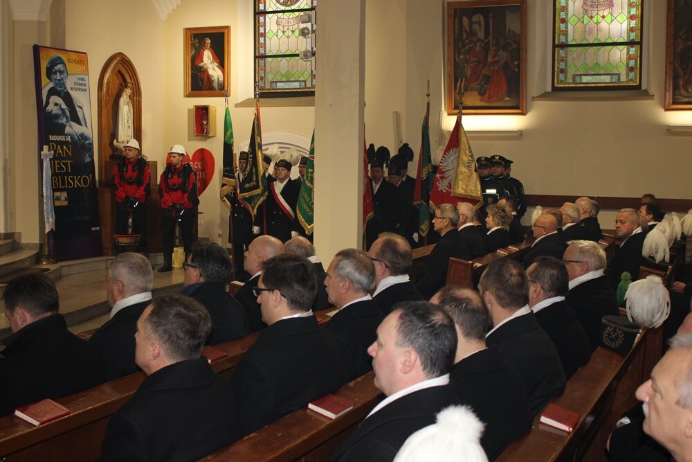 Dzisiaj z okazji Barbórki w całym mieście górnicy świętują. W kościołach odbyły się msze święte w intencji górników oraz ich rodzin. Nie zabrakło na nich kierownictwa kopalni, górników oraz przedstawicieli władz miasta.