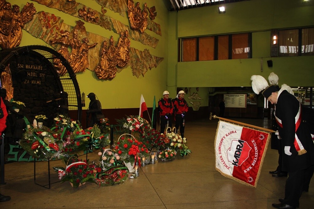 Dzisiaj z okazji Barbórki w całym mieście górnicy świętują. W kościołach odbyły się msze święte w intencji górników oraz ich rodzin. Nie zabrakło na nich kierownictwa kopalni, górników oraz przedstawicieli władz miasta.