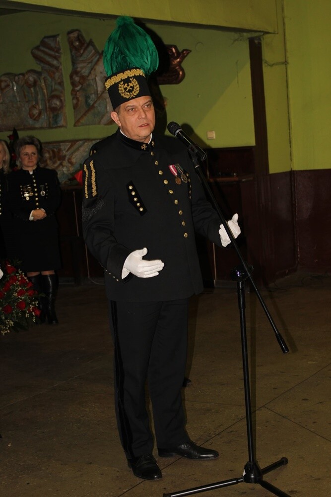 Dzisiaj z okazji Barbórki w całym mieście górnicy świętują. W kościołach odbyły się msze święte w intencji górników oraz ich rodzin. Nie zabrakło na nich kierownictwa kopalni, górników oraz przedstawicieli władz miasta.
