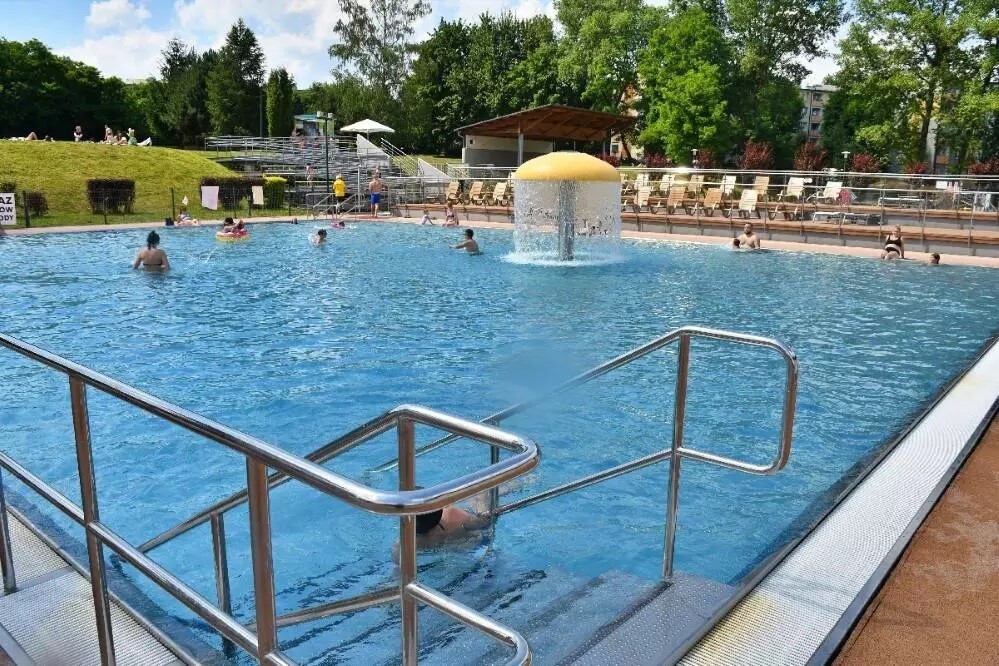 Basen letni w Rudzie Śląskiej. / fot. Jacek Knapik