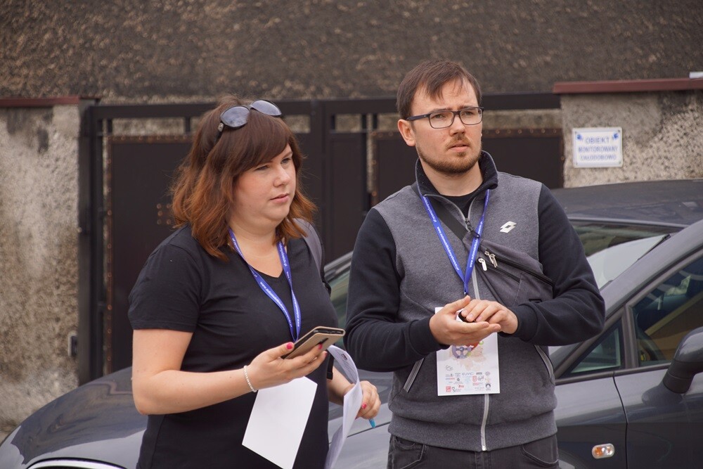 Ruszył turystyczny rajd samochodowy Bebok 2018. Na starcie pojawiło się 28 załóg z Polski i Czech.