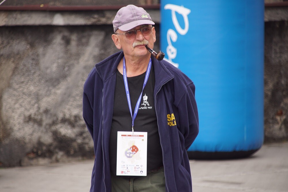 Ruszył turystyczny rajd samochodowy Bebok 2018. Na starcie pojawiło się 28 załóg z Polski i Czech.