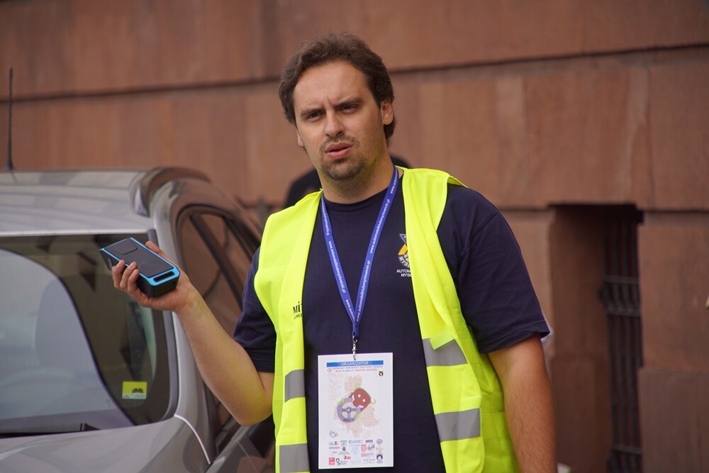 Ruszył turystyczny rajd samochodowy Bebok 2018. Na starcie pojawiło się 28 załóg z Polski i Czech.
