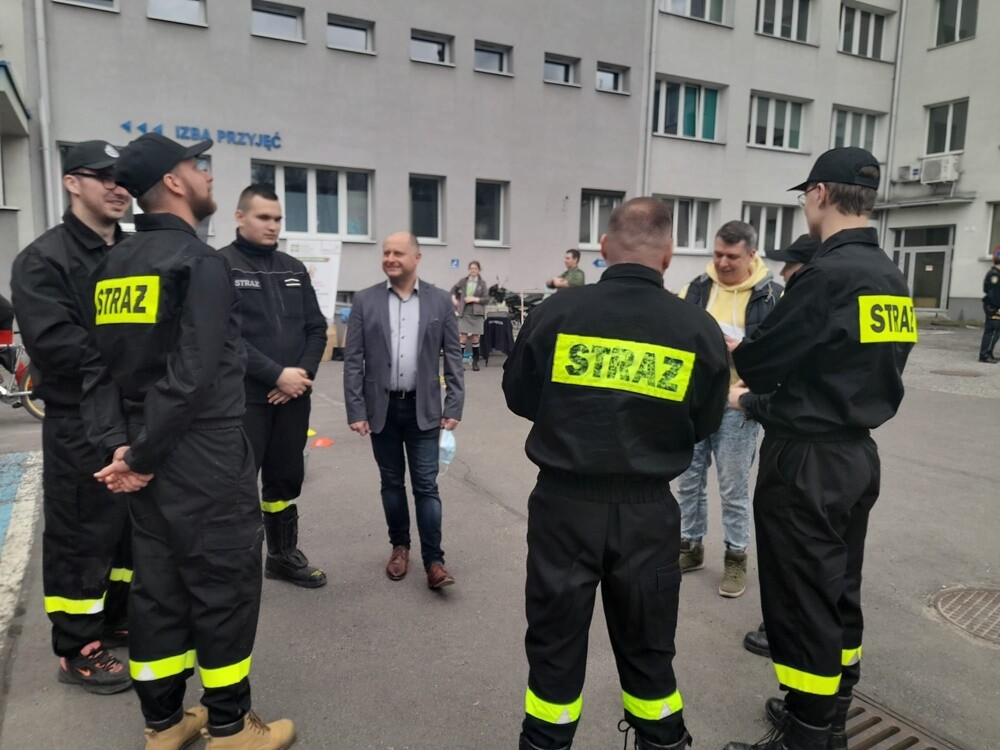 Bezpłatne badania profilaktyczne, porady specjalistów i fizjoterapeutów, a także edukacyjne atrakcje dla dzieci. Tak wyglądał program "Białej soboty" w Szpitalu Miejskim w Rudzie Śląskiej, która odbyła się 15 kwietnia.

fot. UM Rud Śląska / Szpital Miejski w Rudzie Śląskiej