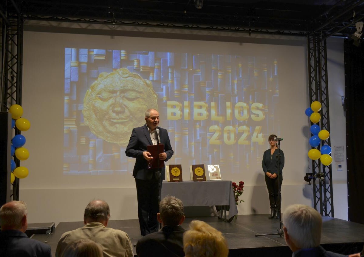 Od 1997 roku, z okazji Dnia Bibliotekarza (8 maja), Miejska Biblioteka Publiczna w Rudzie Śląskiej przyznaje „BIBLIOSY” – Nagrody Honorowe w dwóch kategoriach: „Bibliotekarz Roku” i „Czytelnik Roku” fot. MBP w Rudzie Śląskiej