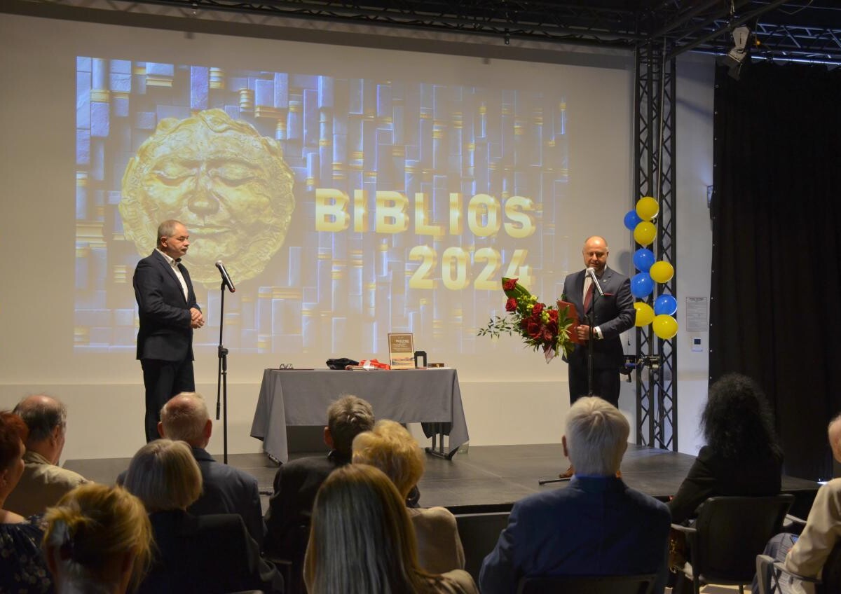 Od 1997 roku, z okazji Dnia Bibliotekarza (8 maja), Miejska Biblioteka Publiczna w Rudzie Śląskiej przyznaje „BIBLIOSY” – Nagrody Honorowe w dwóch kategoriach: „Bibliotekarz Roku” i „Czytelnik Roku” fot. MBP w Rudzie Śląskiej