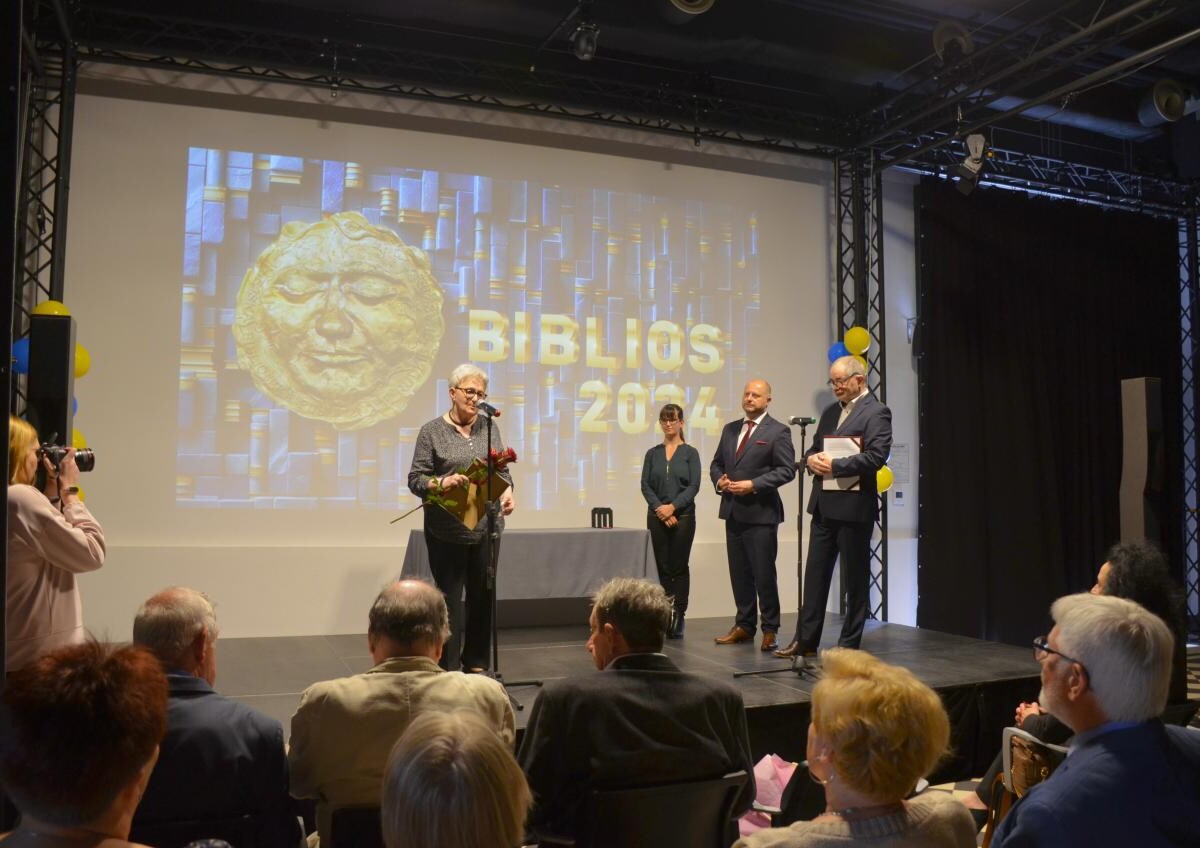 Od 1997 roku, z okazji Dnia Bibliotekarza (8 maja), Miejska Biblioteka Publiczna w Rudzie Śląskiej przyznaje „BIBLIOSY” – Nagrody Honorowe w dwóch kategoriach: „Bibliotekarz Roku” i „Czytelnik Roku” fot. MBP w Rudzie Śląskiej