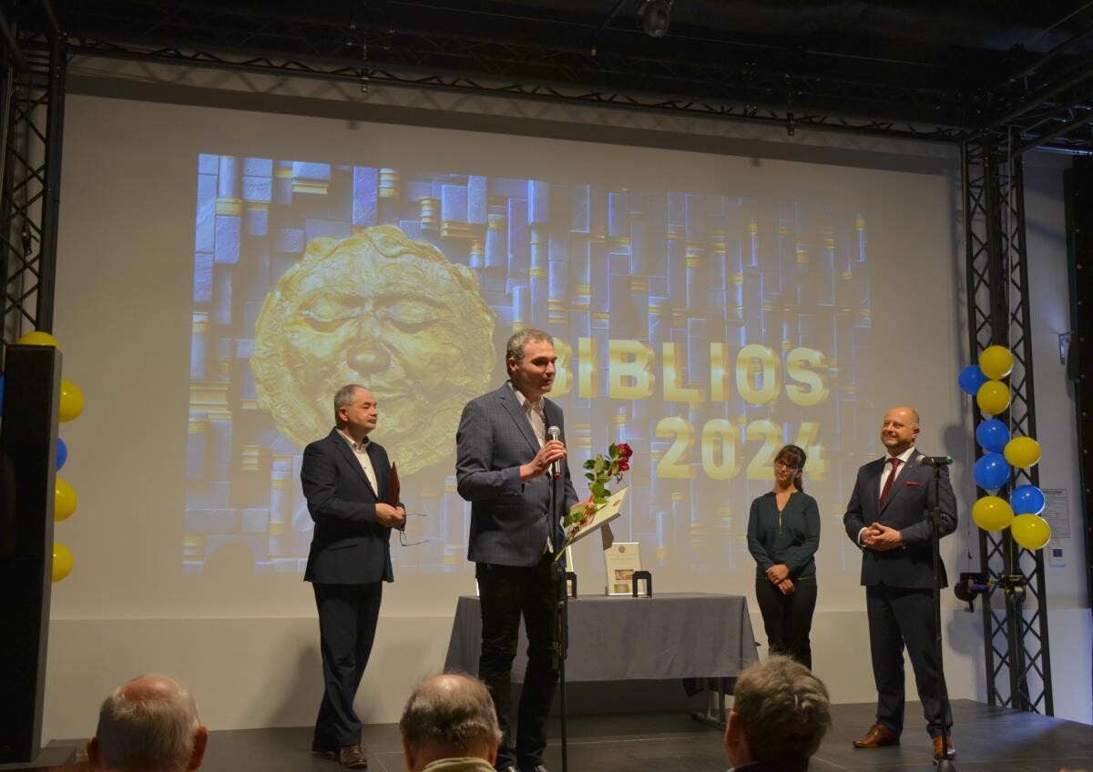 Od 1997 roku, z okazji Dnia Bibliotekarza (8 maja), Miejska Biblioteka Publiczna w Rudzie Śląskiej przyznaje „BIBLIOSY” – Nagrody Honorowe w dwóch kategoriach: „Bibliotekarz Roku” i „Czytelnik Roku” fot. MBP w Rudzie Śląskiej