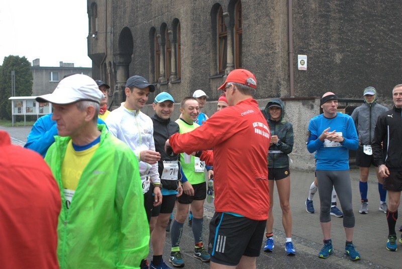 Bieg 12-godzinny w Rudzie Śląskiej: Już po raz 21. najlepsi ultramaratończycy z Polski, Litwy, Ukrainy i Białorusi wzięli udział w  Międzynarodowym Rudzkim Biegu Dwunastogodzinnym. Jako, że w tym roku miasto świętuje swoje 60. urodziny, zorganizowano także bieg na 60 km. Sportowa impreza miała miejsce w sobotę, 27 kwietnia.