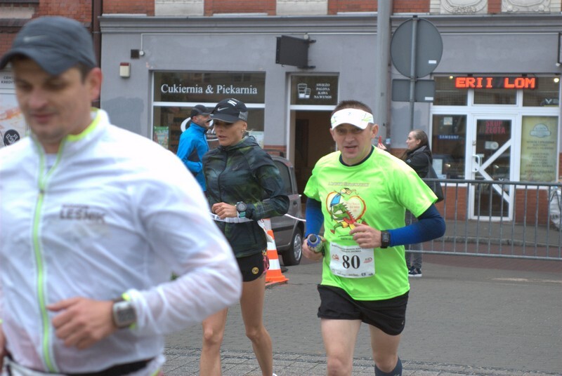 Bieg 12-godzinny w Rudzie Śląskiej: Już po raz 21. najlepsi ultramaratończycy z Polski, Litwy, Ukrainy i Białorusi wzięli udział w  Międzynarodowym Rudzkim Biegu Dwunastogodzinnym. Jako, że w tym roku miasto świętuje swoje 60. urodziny, zorganizowano także bieg na 60 km. Sportowa impreza miała miejsce w sobotę, 27 kwietnia.