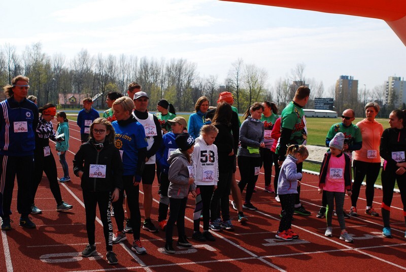 14 kwietnia na stadionie lekkoatletycznym przy ul. Czarnoleśnej odbył się charytatywny Bieg dla Oliwki. Start biegu na 1200 m o godz. 11:30, start biegu na 4800 m. Wpisowe było dobrowolną składką na leczenie Oliwki.