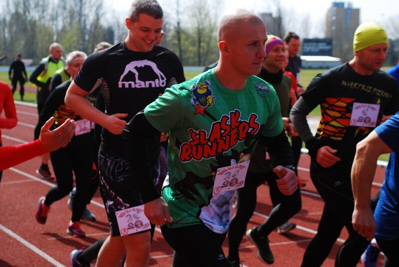 14 kwietnia na stadionie lekkoatletycznym przy ul. Czarnoleśnej odbył się charytatywny Bieg dla Oliwki. Start biegu na 1200 m o godz. 11:30, start biegu na 4800 m. Wpisowe było dobrowolną składką na leczenie Oliwki.