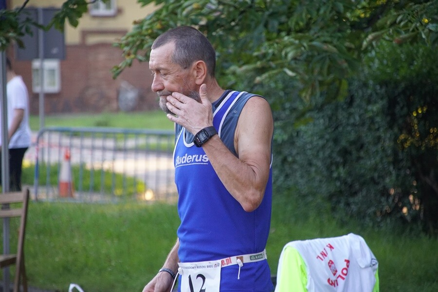 W Rudzie Śląskiej dobiegł końca XXII Międzynarodowy Bieg 12-godzinny. Do rywalizacji stanęłO 68 osób. 52 udało się przekroczyć magiczną liczbę 80 km, wymaganą do otrzymania medalu, koszulki oraz pucharu.