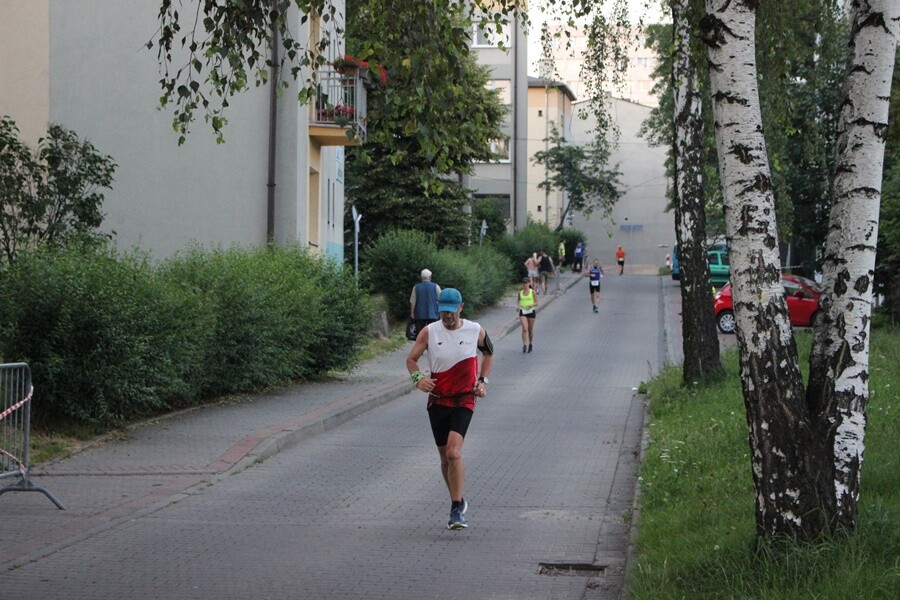 W Rudzie Śląskiej dobiegł końca XXII Międzynarodowy Bieg 12-godzinny. Do rywalizacji stanęłO 68 osób. 52 udało się przekroczyć magiczną liczbę 80 km, wymaganą do otrzymania medalu, koszulki oraz pucharu.