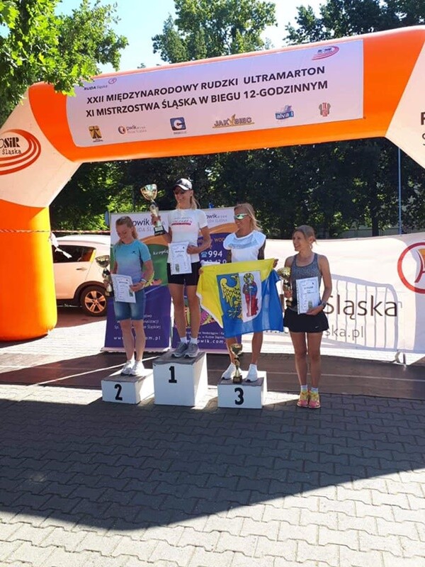 W Rudzie Śląskiej dobiegł końca XXII Międzynarodowy Bieg 12-godzinny. Do rywalizacji stanęło 68 osób. 52 udało się przekroczyć magiczną liczbę 80 km, wymaganą do otrzymania medalu, koszulki oraz pucharu.