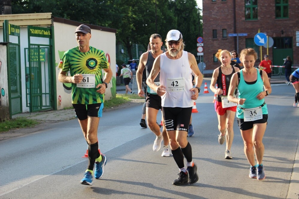 W sobotę najlepsi ultramaratończycy z Polski i zagranicy sprawdzili swoje siły  w XXIII Międzynarodowym Rudzkim Biegu Dwunastogodzinnym, który odbył się w Rudzie Śląskiej – Nowym Bytomiu.