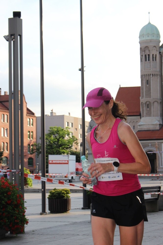 W sobotę najlepsi ultramaratończycy z Polski i zagranicy sprawdzili swoje siły  w XXIII Międzynarodowym Rudzkim Biegu Dwunastogodzinnym, który odbył się w Rudzie Śląskiej – Nowym Bytomiu.