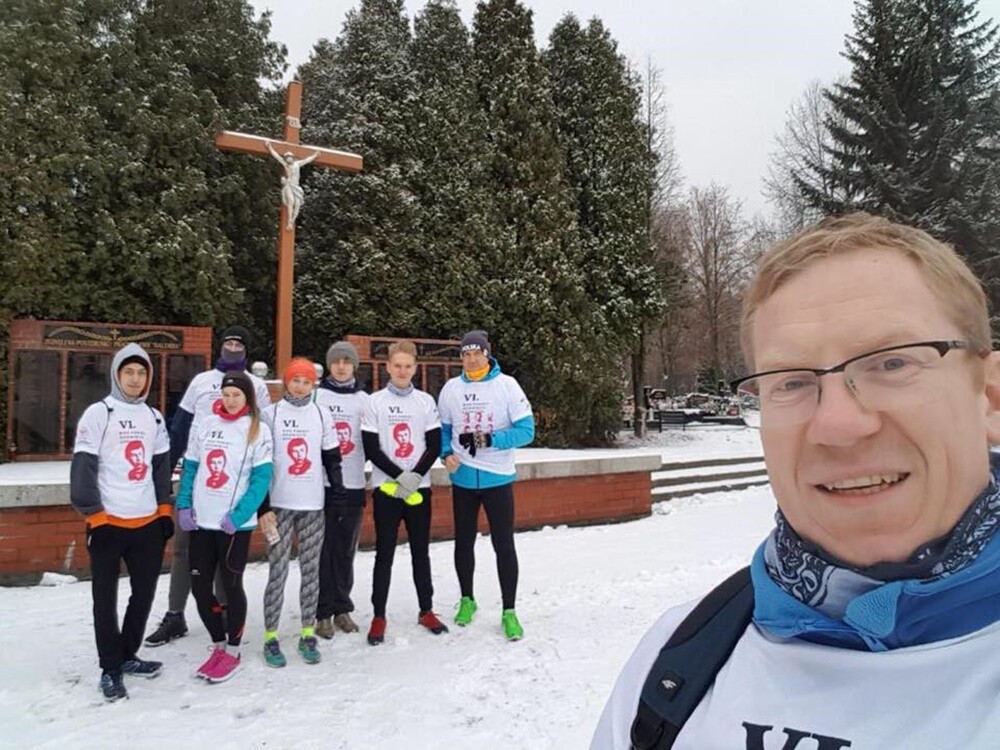 Uczniowie ZSP nr 2 oraz dwóch rudzkich szkół podstawowych: SP 15 i SP 27 wspierani przez trochę starszych biegaczy, wzięli wczoraj udział w 6. Biegu Dziewięciu Górników.