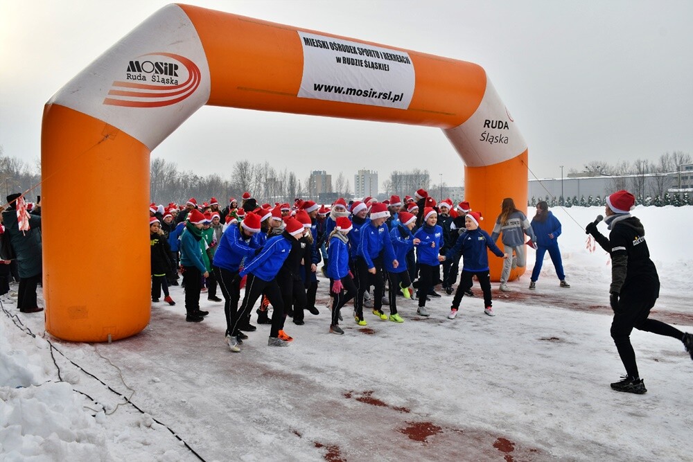 Rudzianie pobiegli w szczytnym celu. Za nami kolejna edycja Biegu Mikołajów! / fot. Jacek Knapik