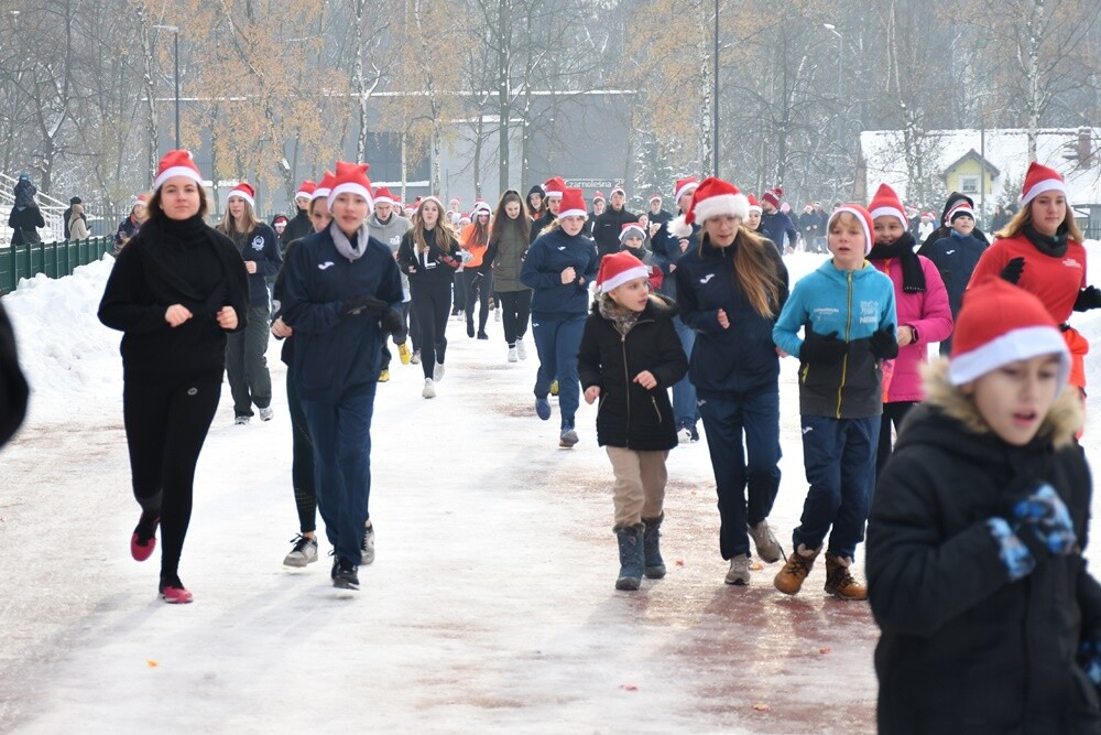 Rudzianie pobiegli w szczytnym celu. Za nami kolejna edycja Biegu Mikołajów! / fot. Jacek Knapik