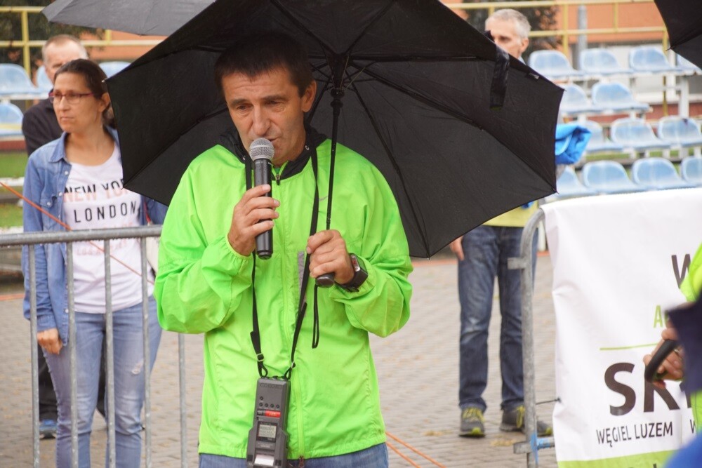 Dzisiaj przy Szkole Podstawowej nr 15 w Halembie odbył się czwarty już Bieg Pamięci Górników – charytatywna impreza sportowa w intencji górników, którzy stracili życie w wypadkach przy pracy.