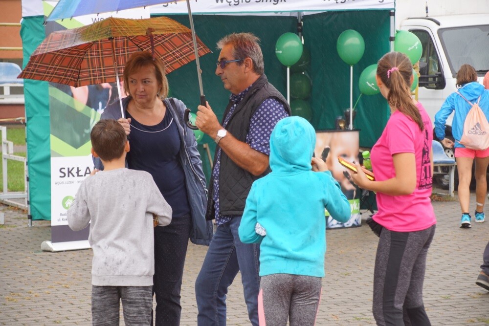 Dzisiaj przy Szkole Podstawowej nr 15 w Halembie odbył się czwarty już Bieg Pamięci Górników – charytatywna impreza sportowa w intencji górników, którzy stracili życie w wypadkach przy pracy.